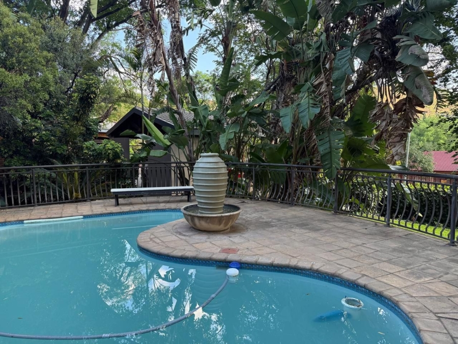 5 Bedroom Property for Sale in Safari Gardens North West